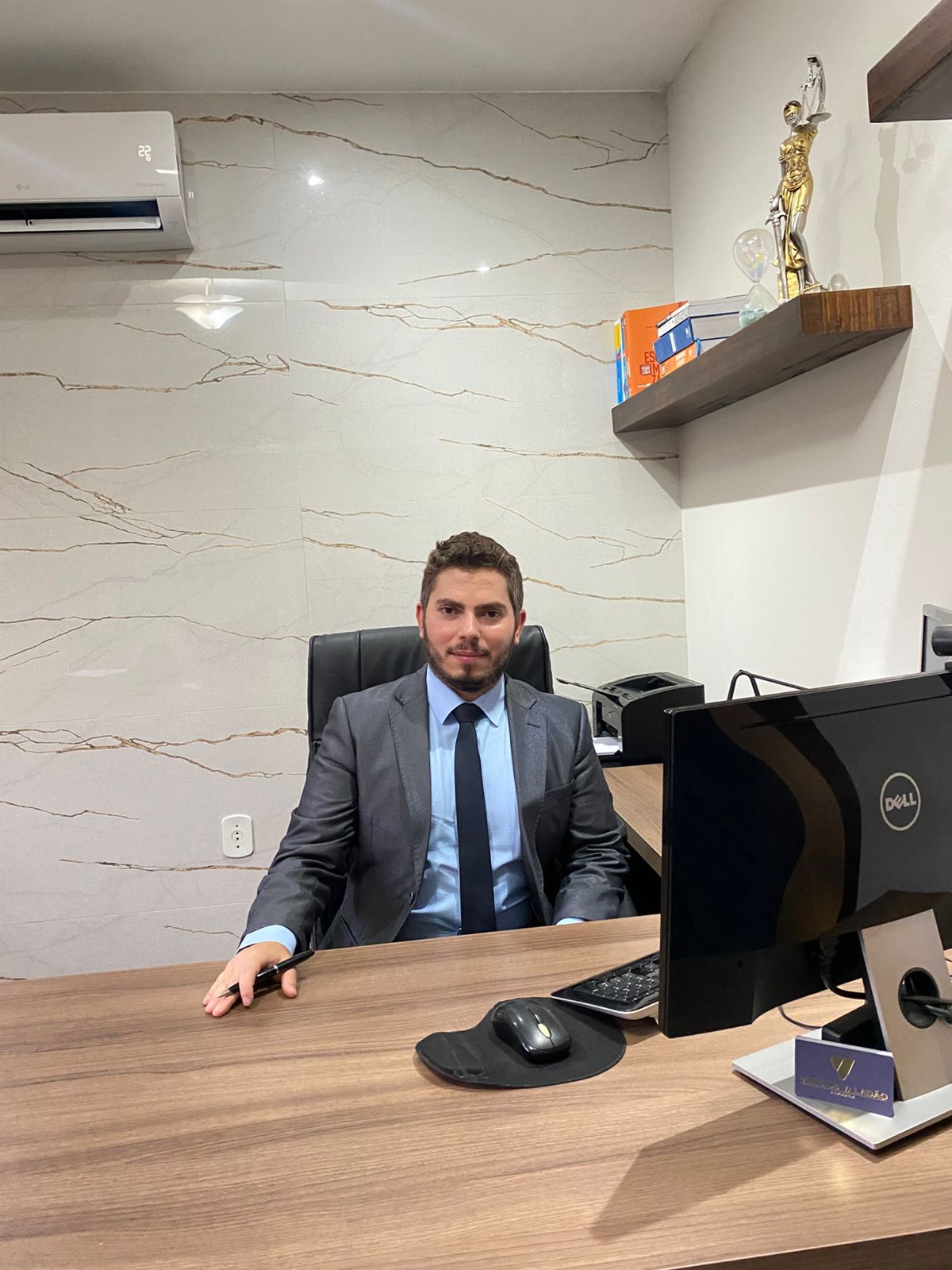 Dr. Vinícius Valadão – Advogado em Araxá MG